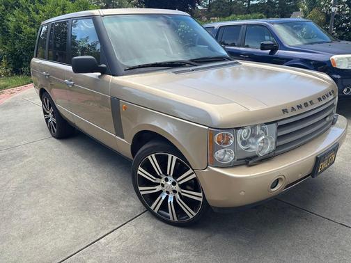 Gold 2004 Land Rover Range Rover HSE