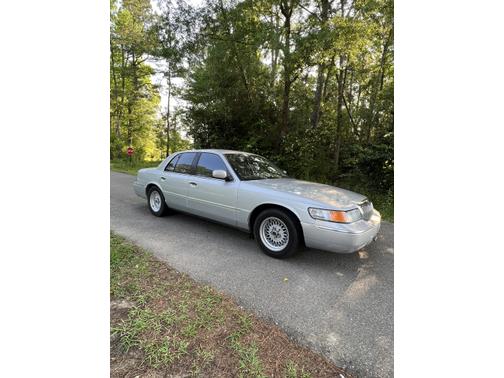 Photo 5 of 13 of 2000 Mercury Grand Marquis LS