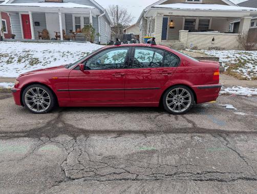 2004 BMW 330 i