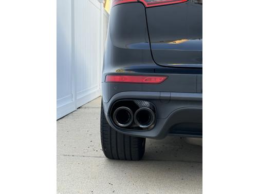 2016 Porsche Cayenne Base