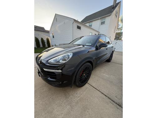 2016 Porsche Cayenne Base