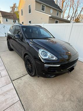 2016 Porsche Cayenne Base