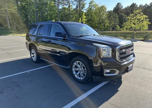 Black 2016 GMC Yukon SLT