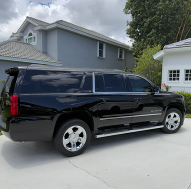 Black 2018 Chevrolet Suburban LT