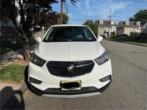 White 2017 Buick Encore Preferred II