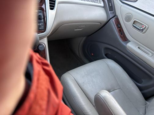 2005 Toyota Highlander Limited