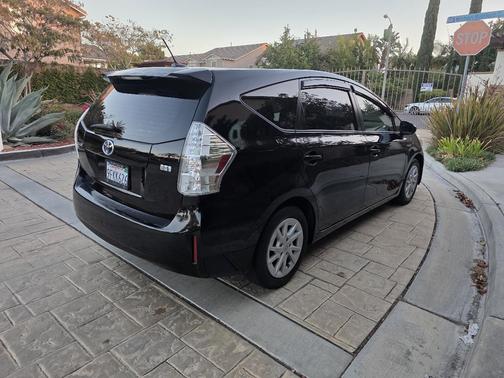 Black 2012 Toyota Prius v Five