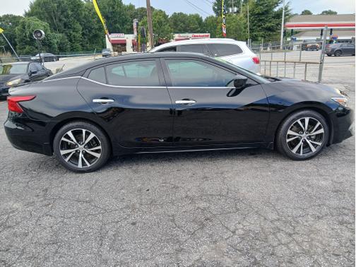 Black 2017 Nissan Maxima 3.5 S