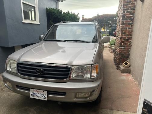 2001 Toyota Land Cruiser Base
