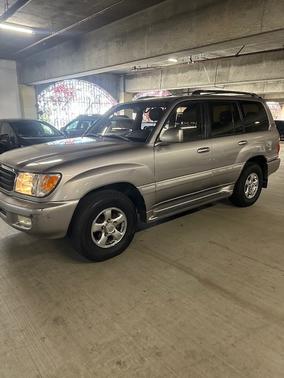 2001 Toyota Land Cruiser Base