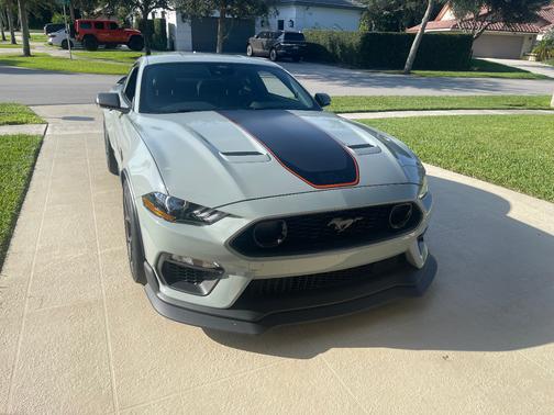 2022 Ford Mustang Mach 1