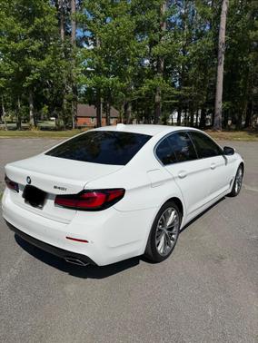White 2022 BMW 540 i