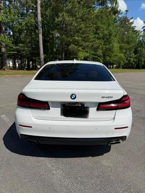 White 2022 BMW 540 i