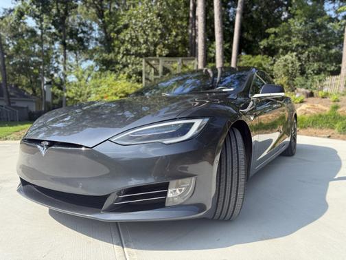 2020 Tesla Model S Long Range