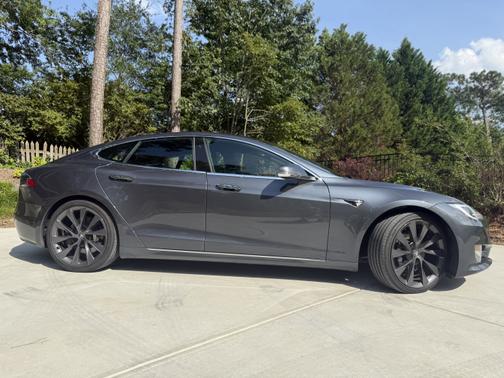 2020 Tesla Model S Long Range