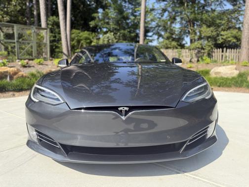 2020 Tesla Model S Long Range