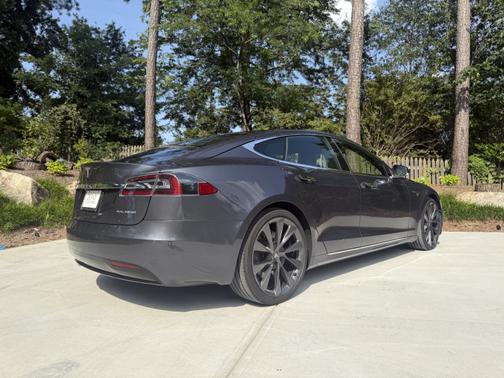2020 Tesla Model S Long Range