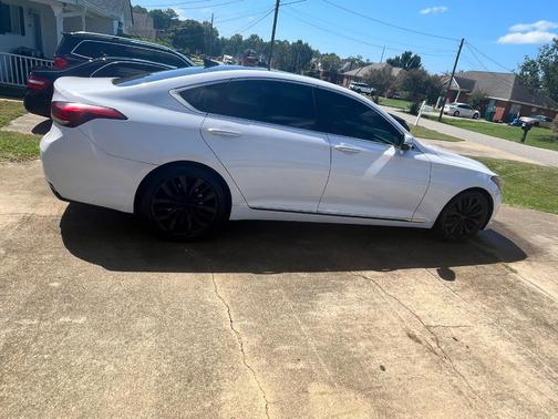 White 2015 Hyundai Genesis 5