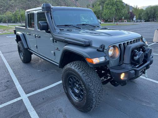 Gray 2021 Jeep Gladiator Rubicon