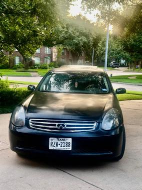 Black 2005 INFINITI G35 Base