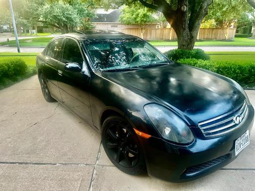 Black 2005 INFINITI G35 Base