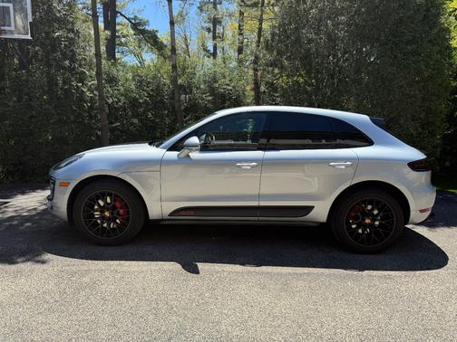 Silver 2018 Porsche Macan Macan GTS