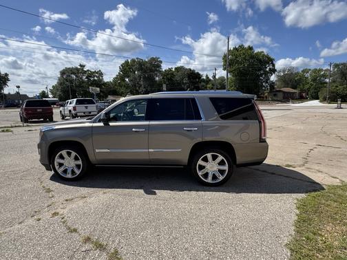 2017 Cadillac Escalade Premium Luxury