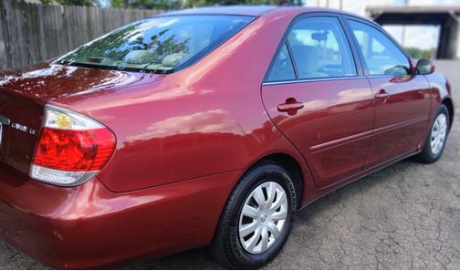 2005 Toyota Camry LE