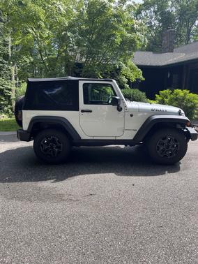 White 2018 Jeep Wrangler JK Sport