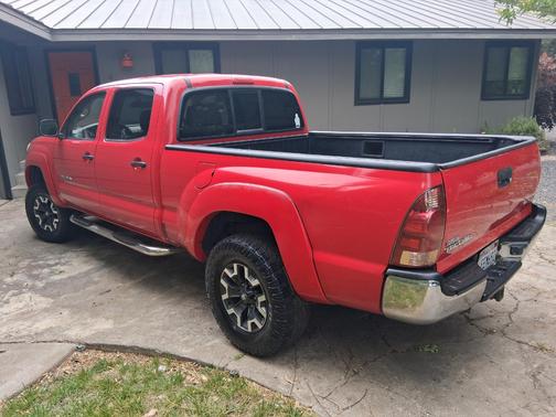 Red 2006 Toyota Tacoma Double Cab