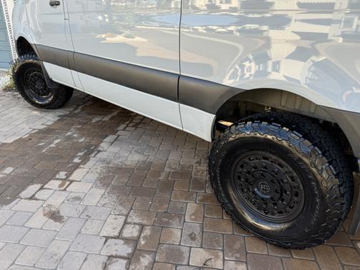 2022 Mercedes-Benz Sprinter 2500 Standard Roof