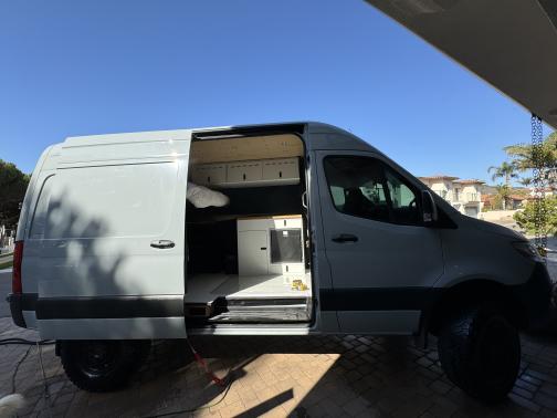 2022 Mercedes-Benz Sprinter 2500 Standard Roof