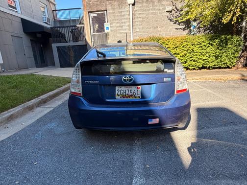 2010 Toyota Prius III