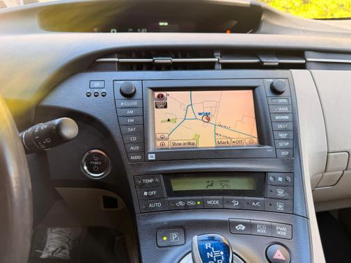 2010 Toyota Prius III