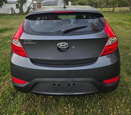 2013 Hyundai Accent SE