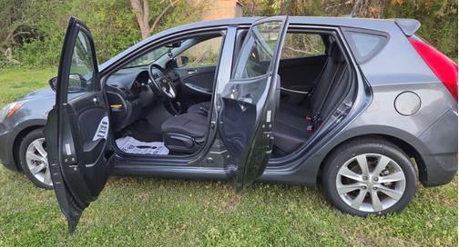 2013 Hyundai Accent SE