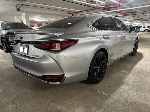 Silver 2024 Lexus ES 300h F SPORT Handling