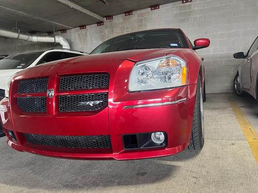 Red 2006 Dodge Magnum SRT8