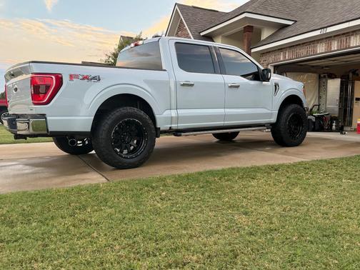 White 2021 Ford F-150 XLT
