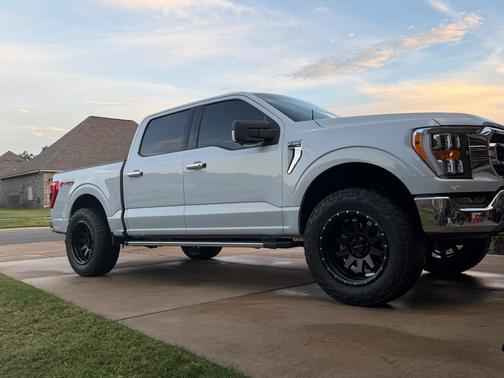 White 2021 Ford F-150 XLT