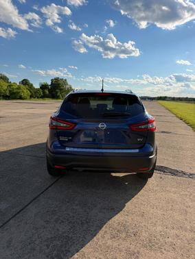 Blue 2021 Nissan Rogue Sport SV