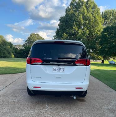 White 2022 Chrysler Voyager LX
