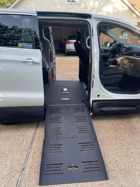 White 2022 Chrysler Voyager LX