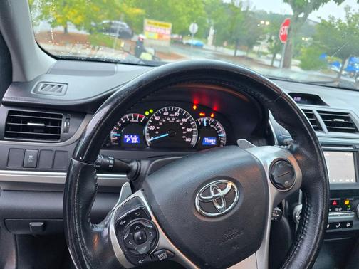Gray 2013 Toyota Camry SE