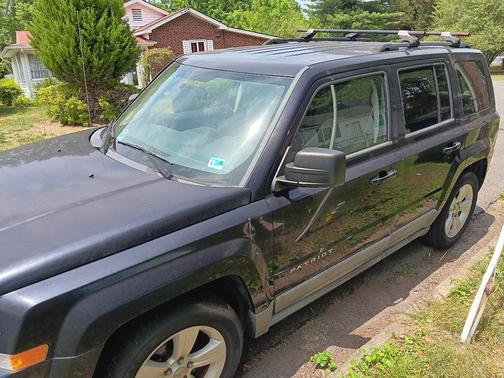 Black 2011 Jeep Patriot Sport