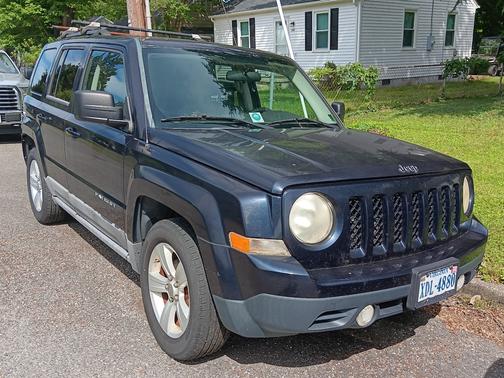Black 2011 Jeep Patriot Sport