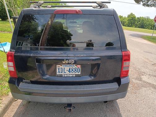 Black 2011 Jeep Patriot Sport