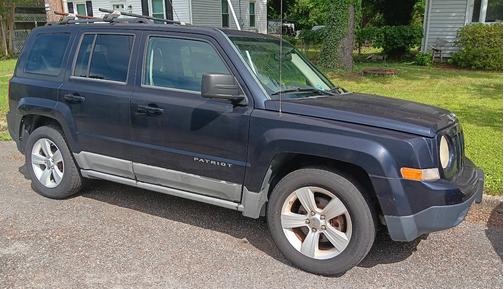 Black 2011 Jeep Patriot Sport