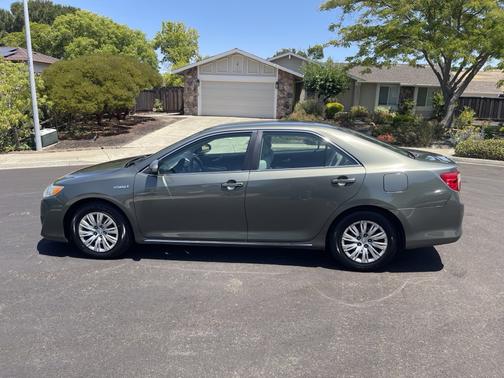 2012 Toyota Camry Hybrid LE