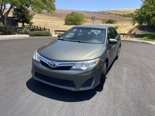 2012 Toyota Camry Hybrid LE